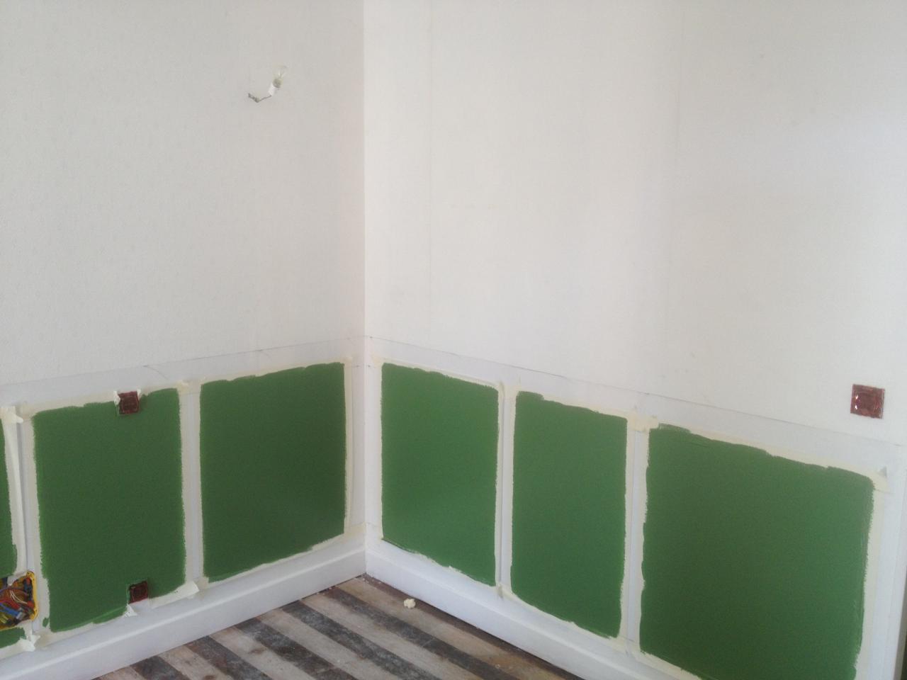 mise en peinture des soubassements CHAMBRE