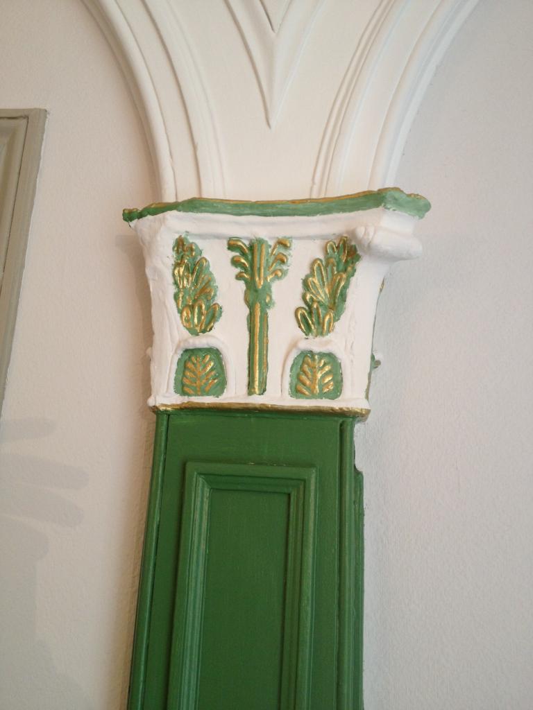Mise en valeur des décorations sur poteau