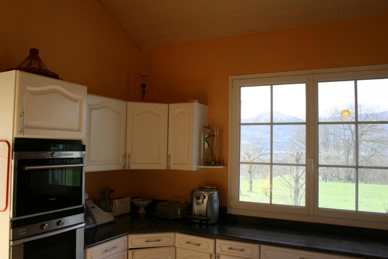 Cuisine peinture structurée jaune